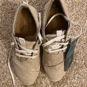 NWT Toms Sneakers